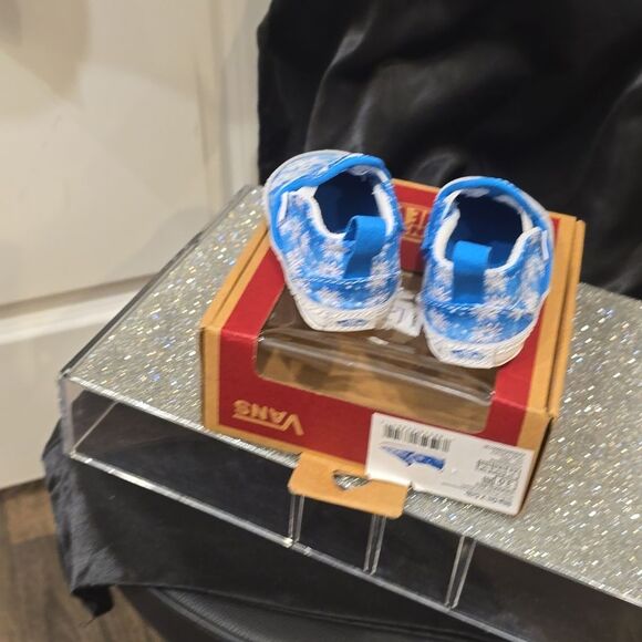 Vans Infant Slip-On V Crib Shoes- Winter Wonderland - Picture 7 of 8